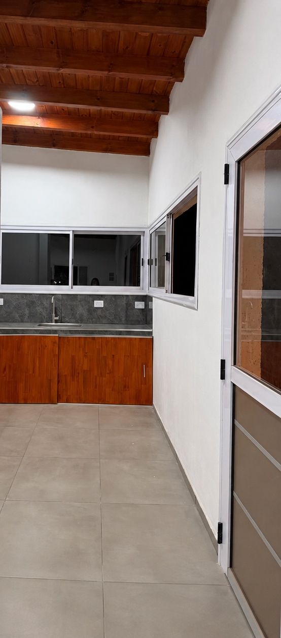 Cocina de la casa con aberturas CAV